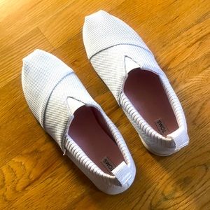 Toms slip on sneakers